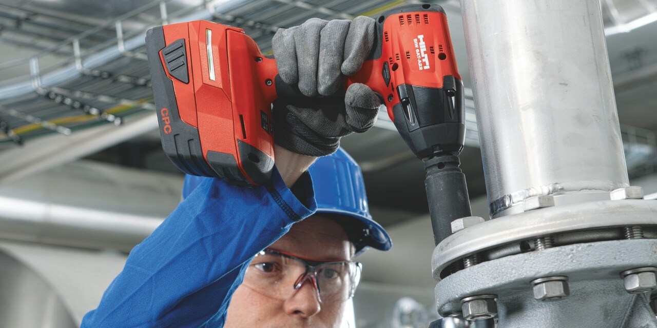 SIW 6AT-A22, SI-AT-A22, B22, SI-S, Pipe flange application, cordless impact wrench, adaptive torque module, compact battery, long socket