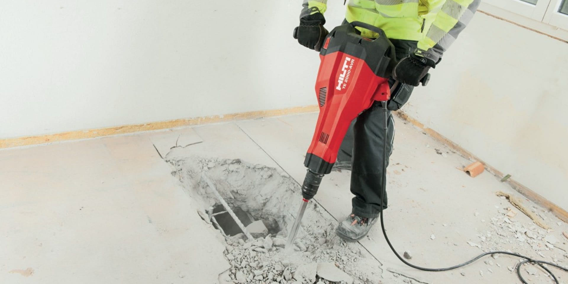 Hilti TE 200-AVR for controlled floor breaking