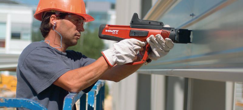 6.8/18 M10 Clean-Tec powder cartridges (long) Collated .27 calibre long Clean-Tec cartridges for use with powder-actuated nailers for fastening metal decks Applications 1