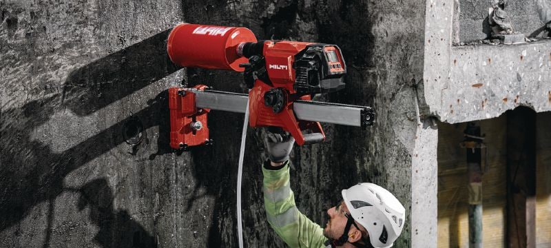 DD 160-22 充電式鑽孔機 精巧且功能強大的充電式取芯機適用於直徑為 52-162 mm (2 - 6-3/8) (Nuron 電池充電座) 的支架鑽石取芯鑽孔 產品應用 1