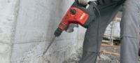 TE 40 Rotary hammer Powerful SDS Plus (TE-C) rotary hammer for deep-hole concrete drilling and corrective chiselling Applications 2