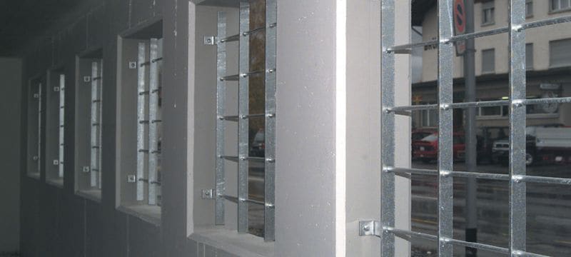 HKD-SR 內迫式錨栓 防腐蝕的工具安裝敲擊式錨栓 (不鏽鋼)，適合戶外使用 產品應用 1