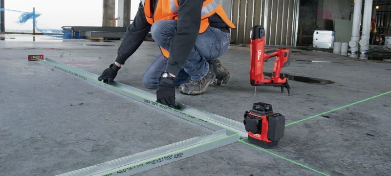 PM 30-MG Multi-line laser level Compact multi-line laser - 3x360° self-leveling green lines for faster leveling, aligning, and squaring (12V battery platform) Applications 1