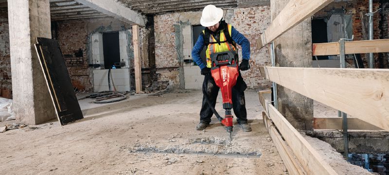 TE 2000-22 TE-S cordless jackhammer Powerful and light battery-powered jackhammer for breaking up concrete and other demolition work (Nuron battery platform) Applications 1