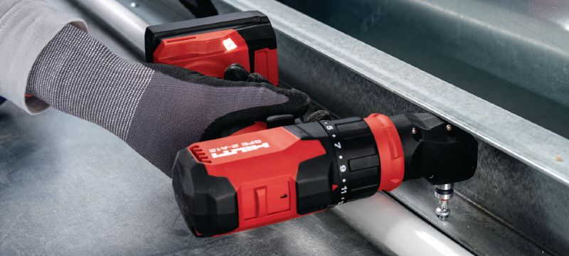 SFE 2-A12 Multi-head drill driver Subcompact-class 12V multi-head cordless drill driver (offset, right-angle, 13 mm keyless and hex bit holder) for installation work in tight spaces and around corners Applications 1